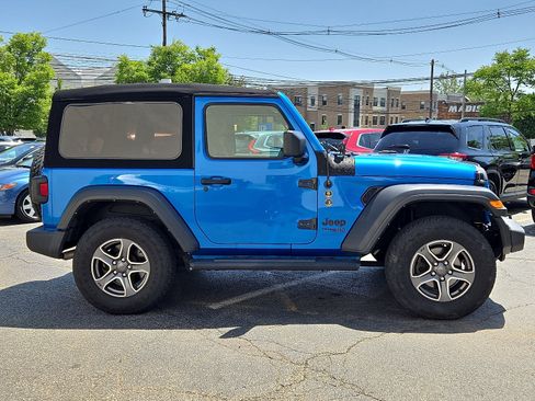 Used 2021 Jeep Wrangler Sport AWD/4WD image 8