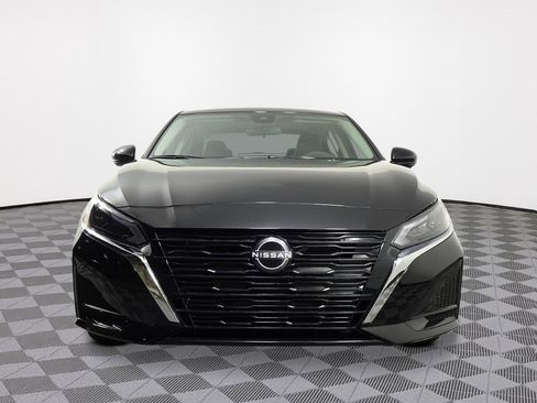 New 2025 Nissan Altima 2.5 SL image 9