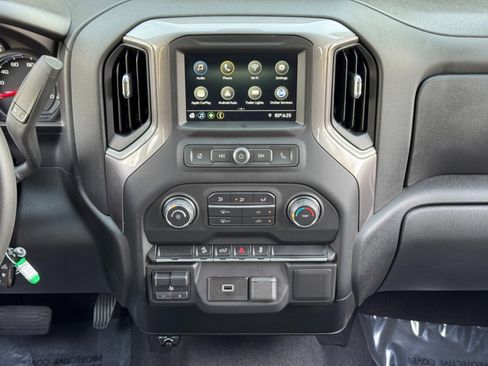 Used 2019 Chevrolet Silverado 1500 Custom Trail Boss w/ Custom Convenience Package AWD/4WD image 21