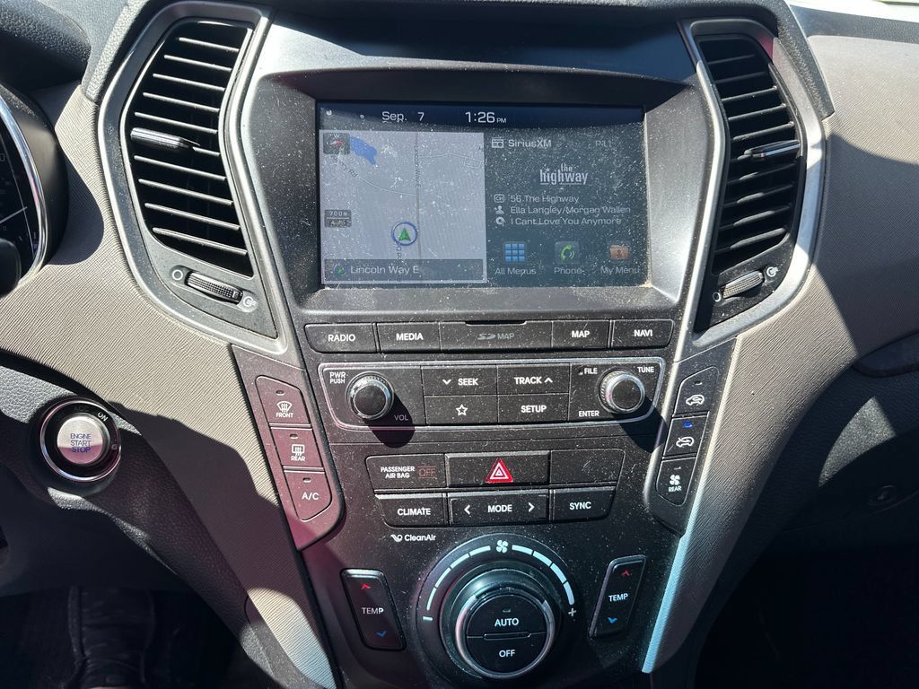Used 2019 Hyundai Santa Fe XL AWD/4WD image 14