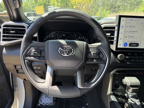 Used 2025 Toyota Tundra SR5 w/ SR5 Premium Package AWD/4WD image 23