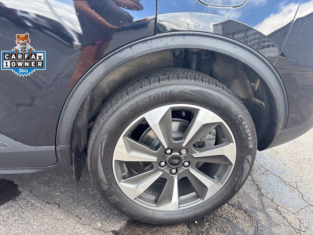 Used 2023 Ford Escape Platinum AWD/4WD image 10
