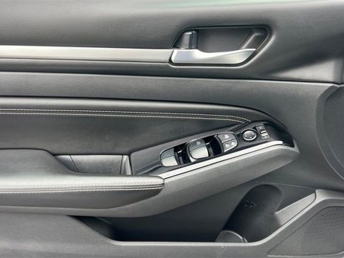 Used 2021 Nissan Altima 2.5 SV image 11