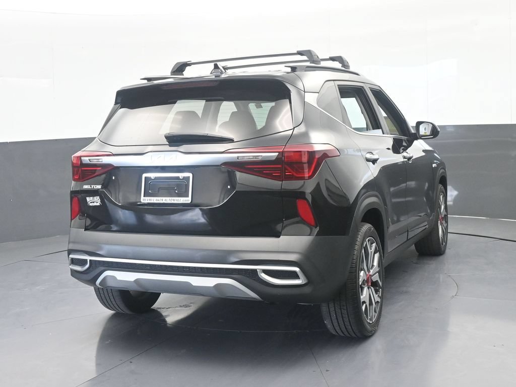 Used 2023 Kia Seltos SX w/ SX Sunroof Package AWD/4WD image 5