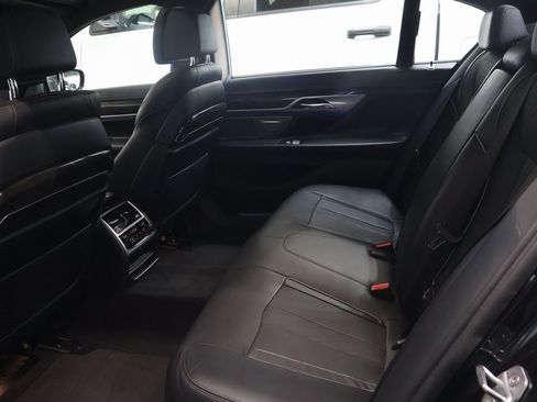 Used 2017 BMW 750i image 15
