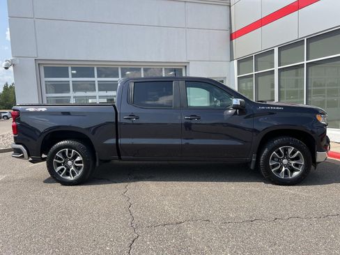 Used 2022 Chevrolet Silverado 1500 LT AWD/4WD image 26