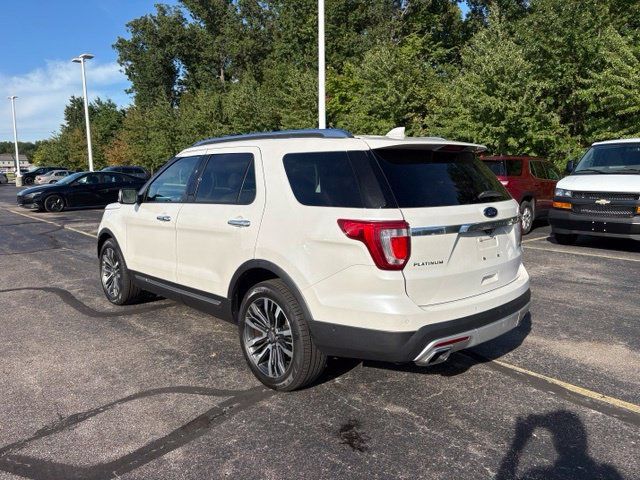 Used 2016 Ford Explorer Platinum AWD/4WD image 3