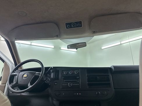 Used 2011 Chevrolet Express 1500 image 25