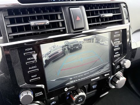Used 2024 Toyota 4Runner TRD Off-Road Premium image 16