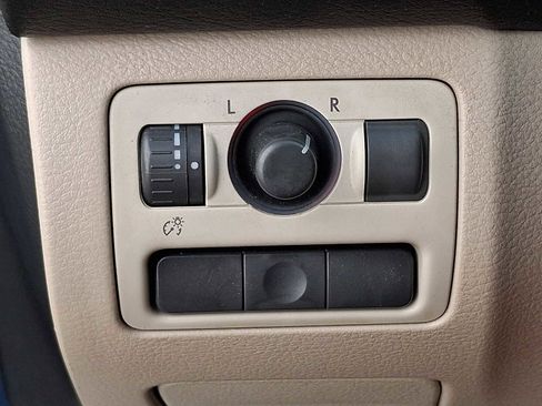 Used 2007 Subaru Legacy 2.5i Special Edition image 24