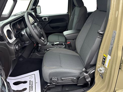 New 2026 Jeep Gladiator Willys image 9