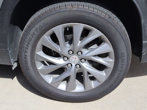 Used 2025 Buick Enclave Preferred FWD image 29