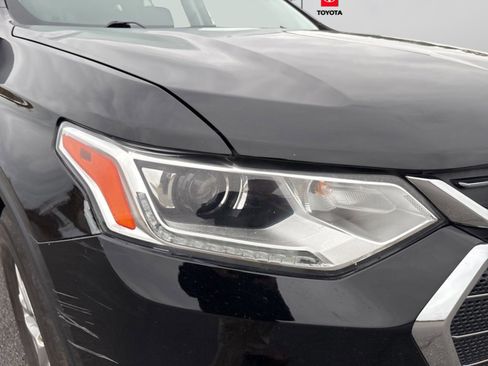 Used 2021 Chevrolet Traverse LT image 42