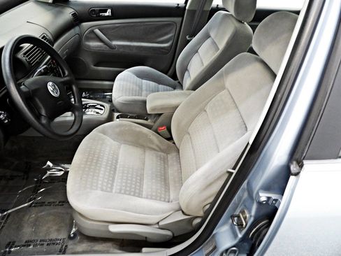 Used 2003 Volkswagen Passat GL image 8