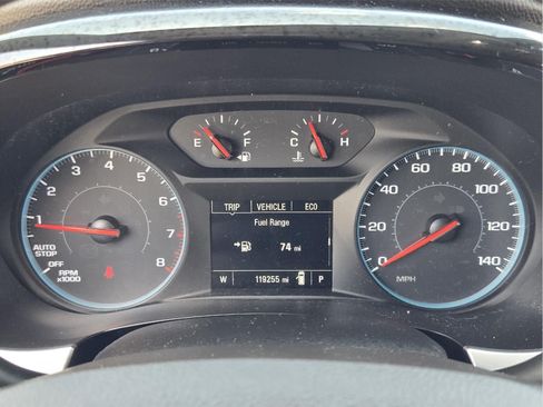 Used 2020 Chevrolet Traverse LS FWD image 14