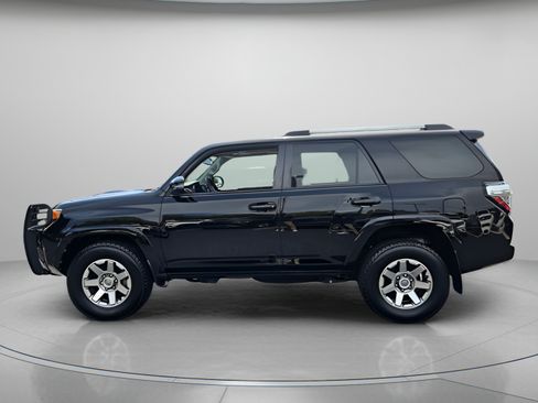 Used 2014 Toyota 4Runner Trail Premium AWD/4WD image 2