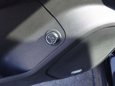 Used 2019 GMC Acadia SLE image 20