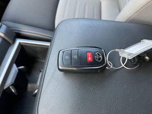 Used 2025 Toyota Tacoma TRD Off-Road image 20