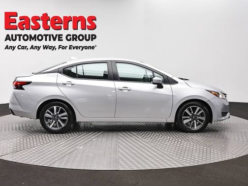 Used 2023 Nissan Versa SV FWD image 4