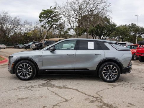 Used 2025 Cadillac Lyriq Sport image 2