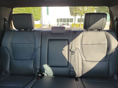 Used 2023 Toyota Tundra Platinum image 21