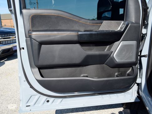 Used 2024 Ford F250 Platinum w/ FX4 Off-Road Package AWD/4WD image 18
