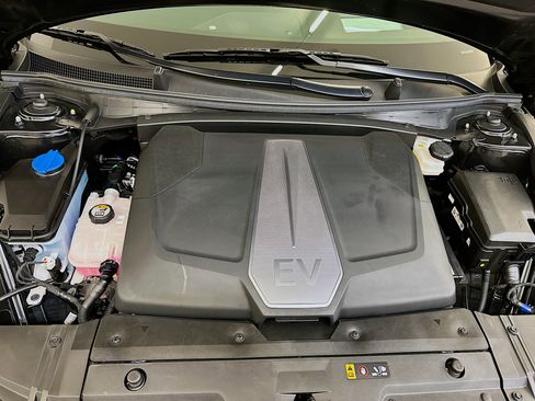 Used 2024 Kia EV6 GT-Line image 36