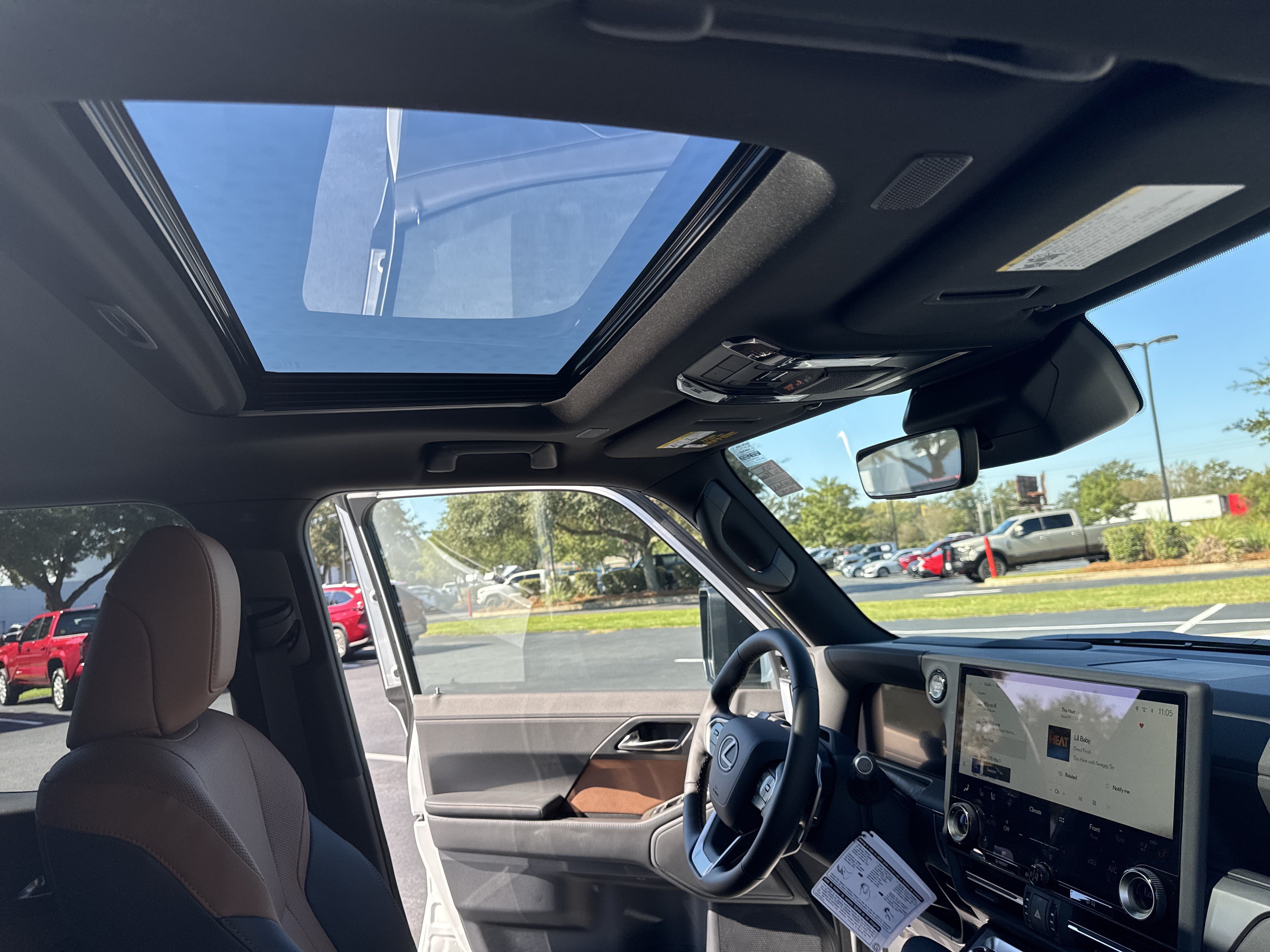 Used 2026 Lexus GX 550 w/ Cold Area Package AWD/4WD image 37