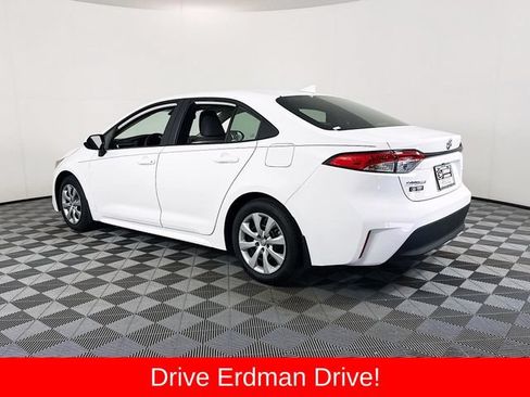 Certified 2025 Toyota Corolla LE FWD image 20
