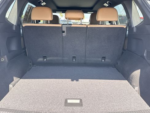 Used 2024 Volkswagen Tiguan SE R-Line image 30