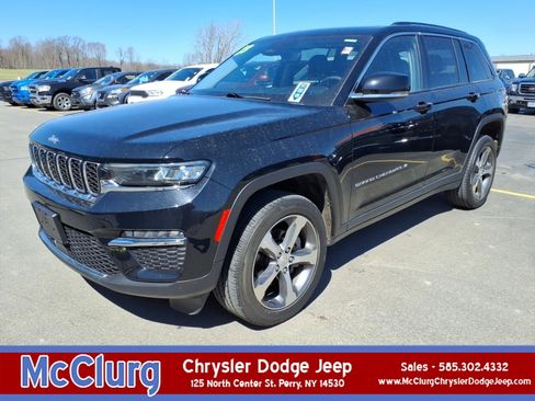 Used 2023 Jeep Grand Cherokee Limited AWD/4WD image 1