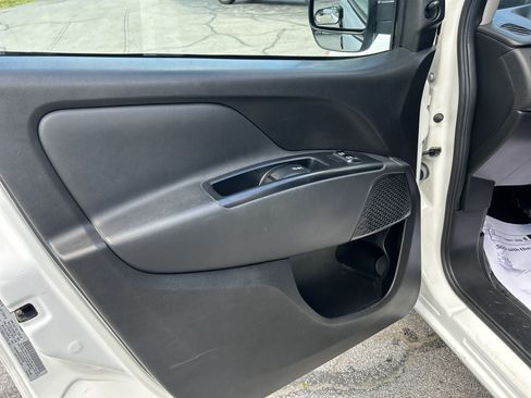 Used 2019 RAM ProMaster City Tradesman FWD image 16