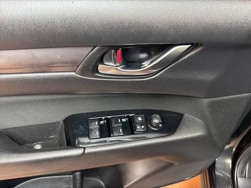Used 2018 MAZDA CX-5 Sport FWD image 22