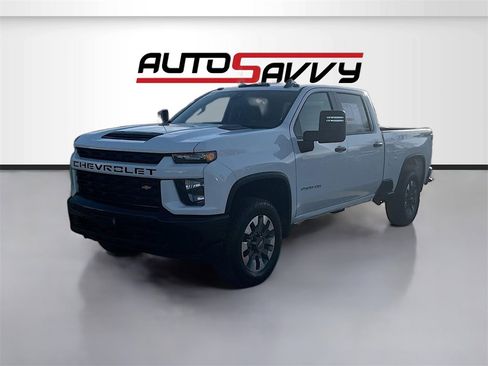 Used 2023 Chevrolet Silverado 2500 Custom w/ Custom Convenience Package image 3
