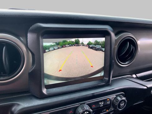 Used 2023 Jeep Wrangler Unlimited Sport AWD/4WD image 26