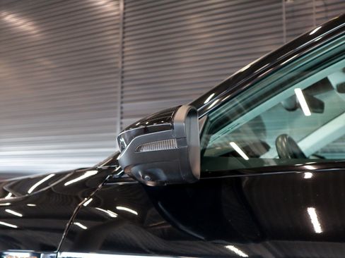 Used 2022 Audi e-tron Premium w/ Convenience Plus Package image 31