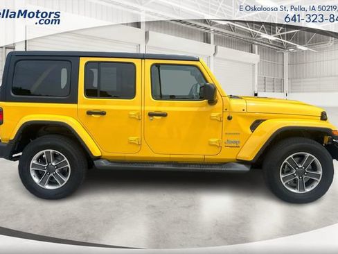 Used 2021 Jeep Wrangler Unlimited Sahara AWD/4WD image 2