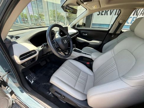 Used 2024 Honda HR-V EX-L image 8