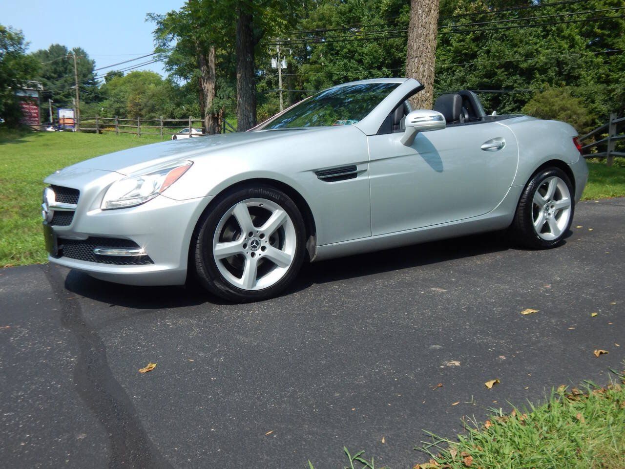 Used 2013 Mercedes-Benz SLK 250 image 1