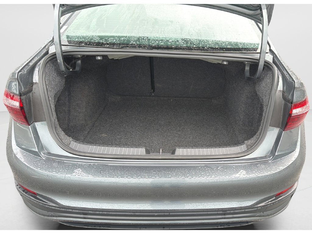 Used 2024 Volkswagen Jetta SE FWD image 9