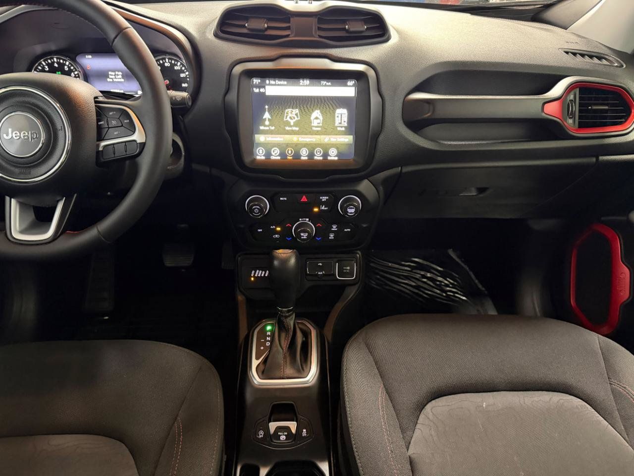 Used 2023 Jeep Renegade Trailhawk AWD/4WD image 37