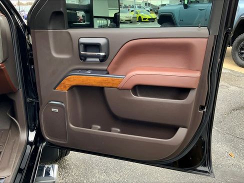 Used 2018 Chevrolet Silverado 3500 High Country w/ Duramax Plus Package image 22