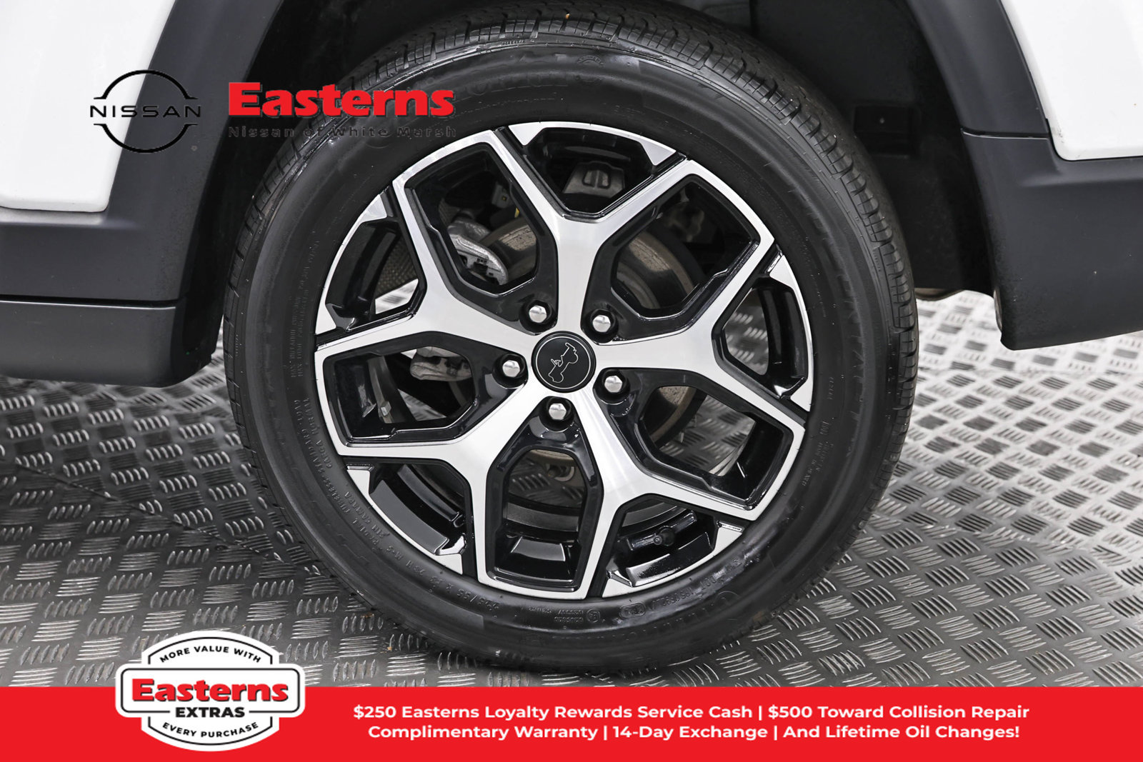 Used 2025 Jeep Compass Limited AWD/4WD image 32