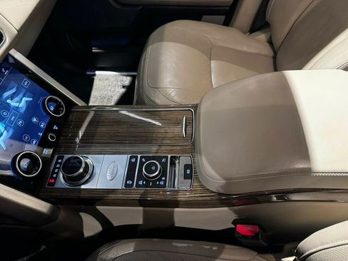 Used 2019 Land Rover Range Rover Supercharged AWD/4WD image 15