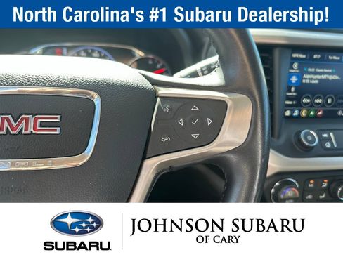 Used 2021 GMC Acadia Denali w/ Denali Technology Package FWD image 18