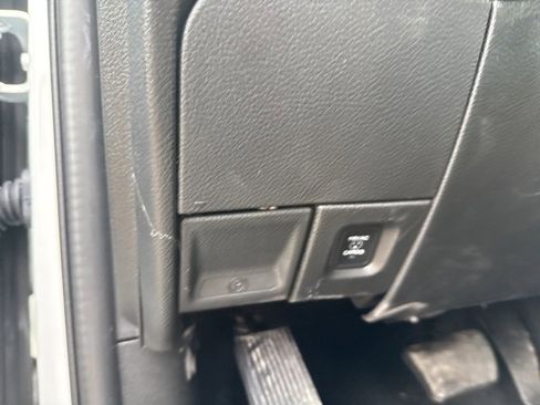 New 2026 RAM 2500 Laramie image 32