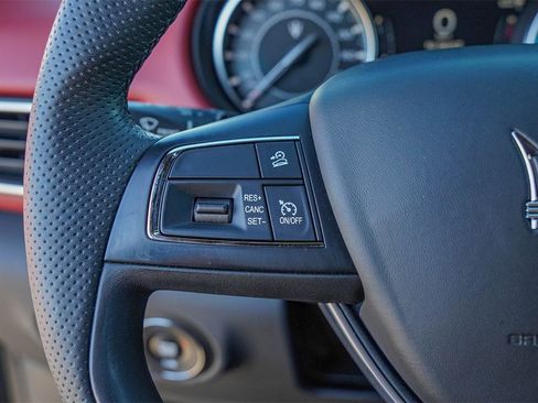 Certified 2022 Maserati Levante Modena image 13