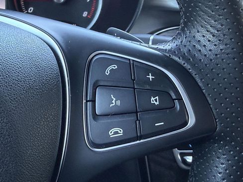 Used 2019 Mercedes-Benz GLC 300 4MATIC image 19