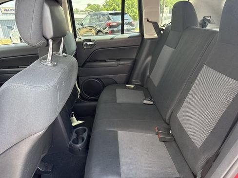 Used 2012 Jeep Compass Sport FWD image 6