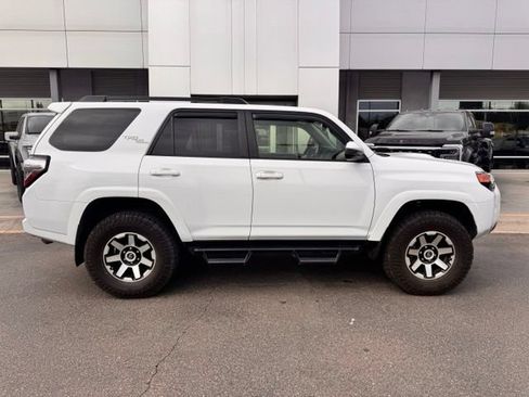 Used 2022 Toyota 4Runner TRD Off-Road AWD/4WD image 4